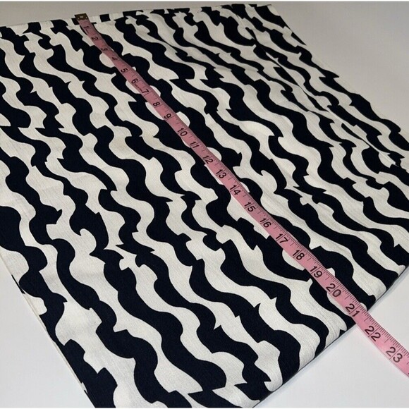 Ann Taylor Mini Skirt Ivory and Black Textured Women’s 10 Excellent! - Picture 8 of 9